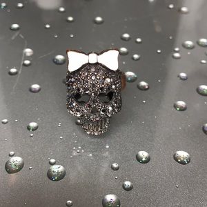 Betsy Johnson skull ring